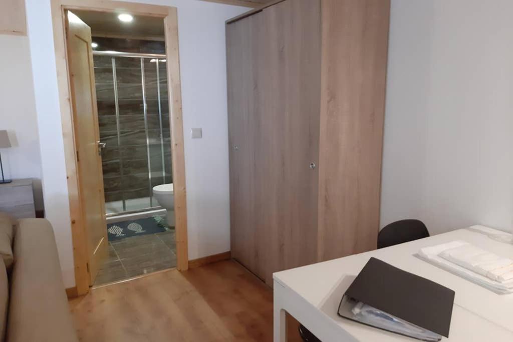 Aurora Papas Apartment Provesende Екстериор снимка